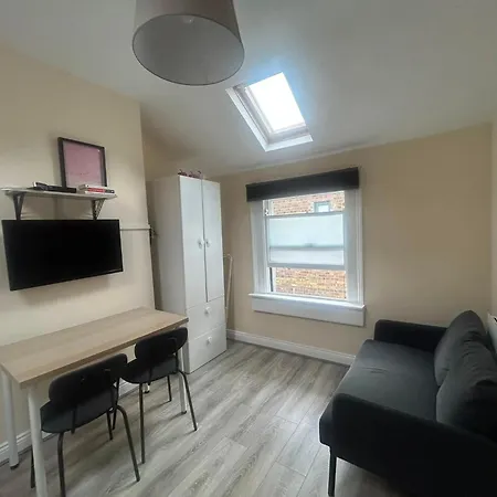 Charming 1bed Flat In Sleeps 2 Dublin