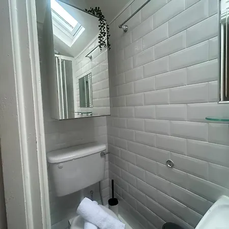 Charming 1bed Flat In Sleeps 2 * Dublin